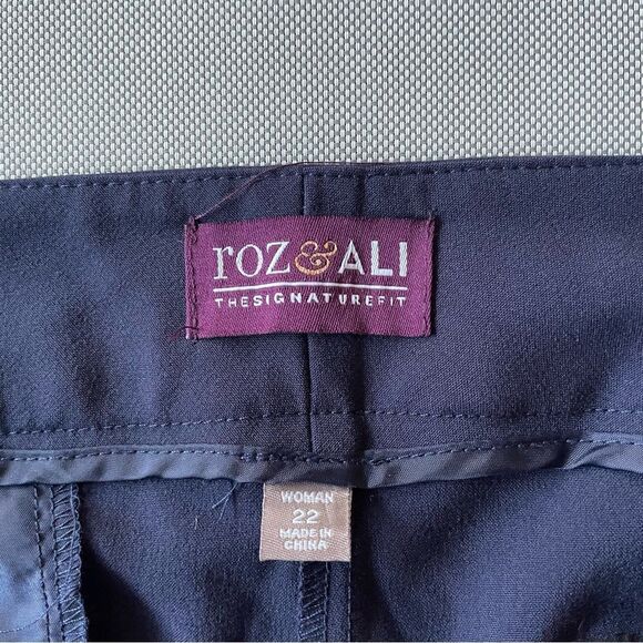 Roz & Ali The Signature Fit Navy Blue Dress Pants Women’s Size 22 - Picture 4 of 11